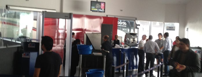 Terminal Estrella Roja 4 Poniente is one of Wait for it....