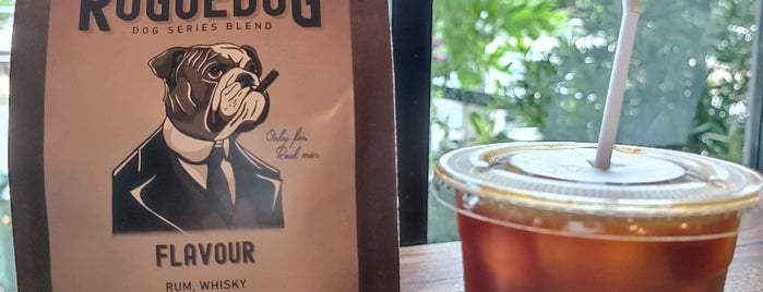 Cherrydog Coffee Roaster is one of Art'ın Kaydettiği Mekanlar.