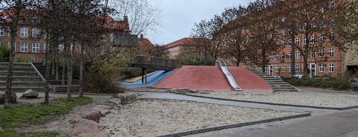 Legepladsen - Sundbyøsterplads is one of Copenhagen Playgrounds.