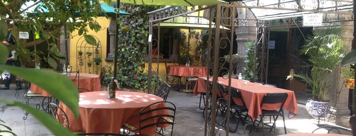 Hacienda Real, Restaurante-Bar is one of restaurante's.