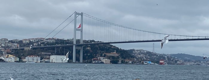 Kuzguncuk İskelesi is one of Paha Biçilemez İstanbul.