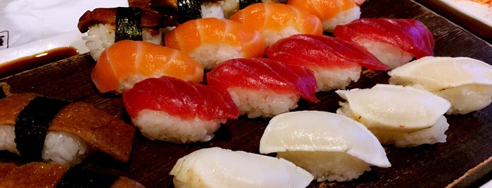 Shogun Sushi is one of Tempat yang Disukai Destiny.