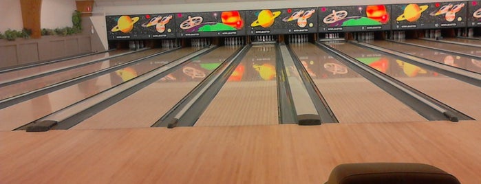 Bowlmaster is one of Marcさんのお気に入りスポット.