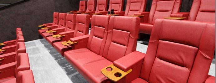 Silver Screen Cinemas is one of สถานที่ที่ Vlad ถูกใจ.