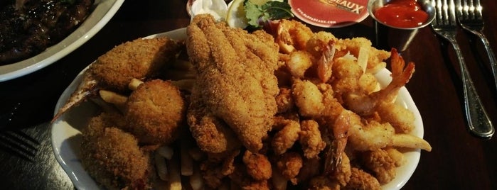 Pappadeaux Seafood Kitchen is one of RemixCity Houston.