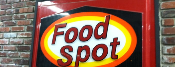 Food Spot is one of Tempat yang Disukai Greg.