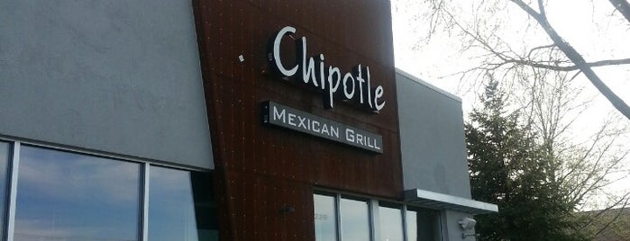Chipotle Mexican Grill is one of Lugares favoritos de Brittany.