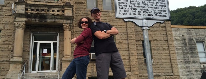 McDowell County Courthouse is one of PA and WV.