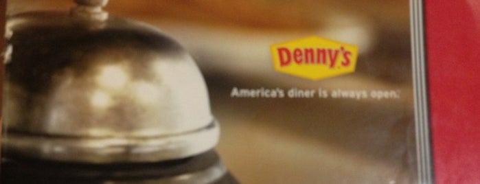 Denny's is one of Orte, die Andrea gefallen.