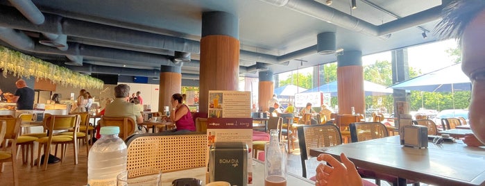 Café Bom Dia is one of Sítios que valem a pena ir no Grande Porto.