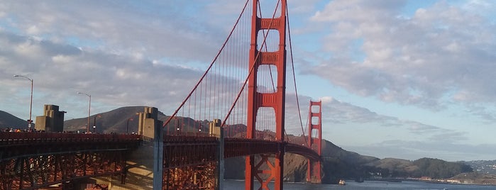 Golden Gate Bridge is one of Andrea : понравившиеся места.