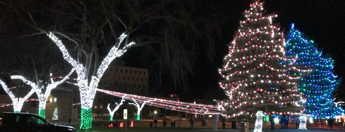 John Dam Plaza is one of Locais curtidos por Jenn.