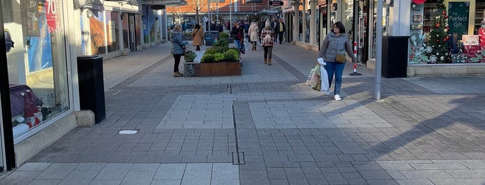 Junction 32 Outlet Shopping Village is one of Places Close to Work.