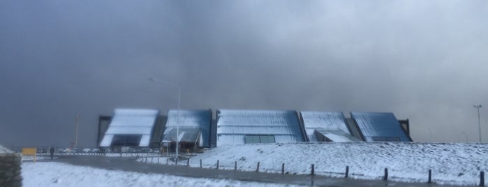 Aeropuerto Internacional de Ushuaia "Malvinas Argentinas" (USH) is one of Airports.