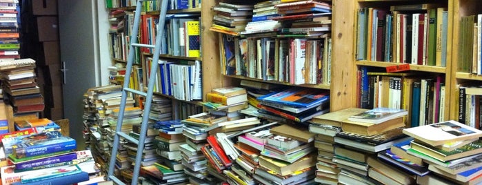 Die Bücherfundgrube is one of Lugares favoritos de Adam.