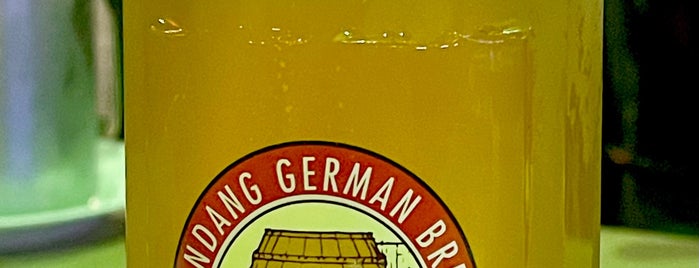 Tawandang German Brewery is one of Ichiro's reviewed restaurants.