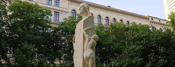 Schiller-Denkmal is one of Německo 2.