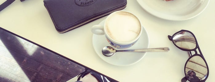 Blanco is one of √ Best Cafès & Bars in Genova.