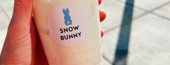 Snow Bunny Café is one of Morning Spots.