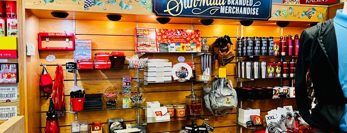 Sun Maid Raisin Store is one of Santa Barbara Paso Robles Yosemite 2019.