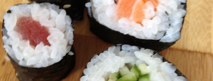 Green Sushi is one of Tempat yang Disimpan Mischa.