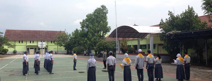 SMA Negeri 1 Margahayu is one of All-time favorites in Indonesia.