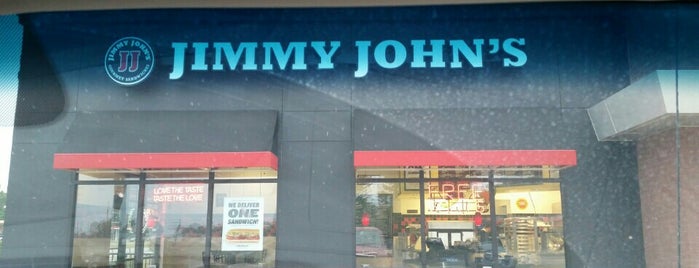 Jimmy John's is one of สถานที่ที่ Colin ถูกใจ.