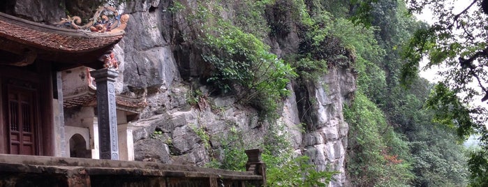 Chùa Bích Động is one of Caves of Vietnam.