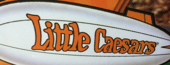 Little Caesars Pizza is one of Lugares favoritos de Jeremy.