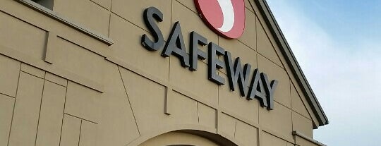 Safeway is one of Erin'in Beğendiği Mekanlar.