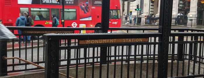 Monument London Underground Station is one of Lieux qui ont plu à Vito.