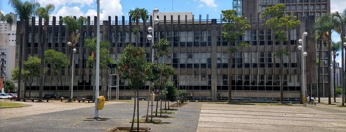 Câmara Municipal de Santo André is one of deveres.
