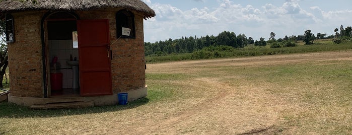 Tarime Airstrip is one of Lieux qui ont plu à Rob.