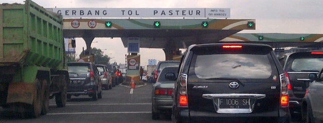 Gerbang Tol Pasteur is one of BANDUNG.