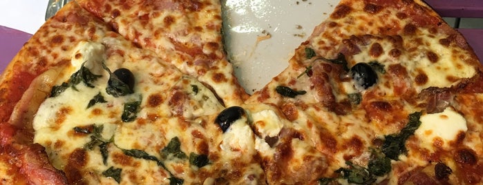 Pizza Pizza is one of juste fais le!.