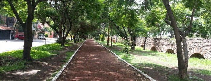 Pista de Acueducto is one of สถานที่ที่ Karla ถูกใจ.