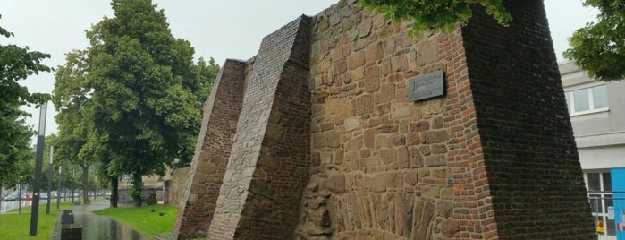 Mittelalterliche Stadtmauer August-Klotz-Strasse is one of Stadtmauer Düren.