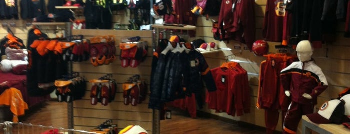 AS Roma Store is one of Escursione in natura.