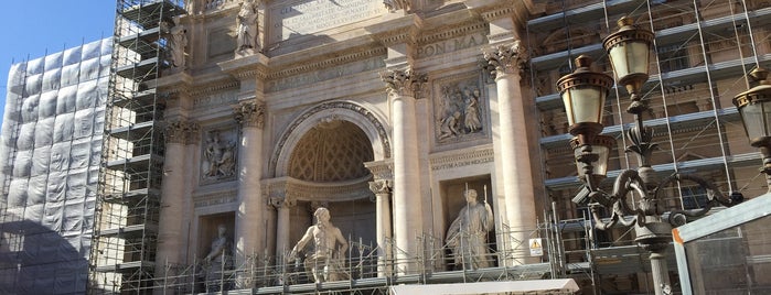 Piazza di Trevi is one of Rome!.