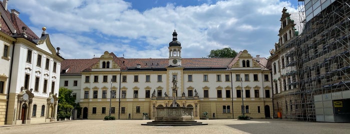 Schloss St. Emmeram is one of Burgen + Schlösser.