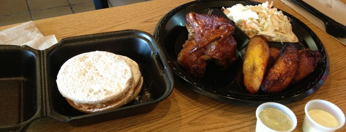 Panka's Rotisserie Chicken & Peruvian Cuisine is one of Posti che sono piaciuti a Greg.