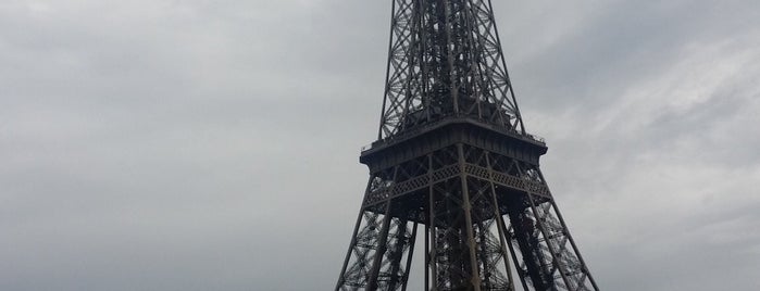 Torre Eiffel is one of Posti che sono piaciuti a •Hassan.