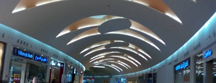 Mall of Dhahran is one of •Hassan'ın Beğendiği Mekanlar.