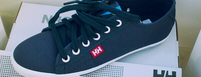 Helly Hansen is one of Peterさんのお気に入りスポット.