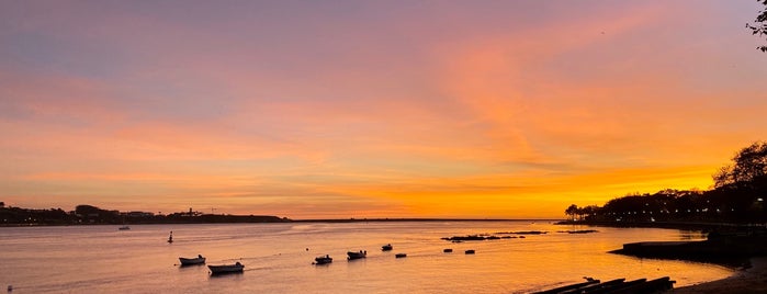 Marginal da Foz do Douro is one of Porto.