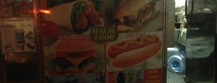 Halal Food is one of Tempat yang Disukai Moses.
