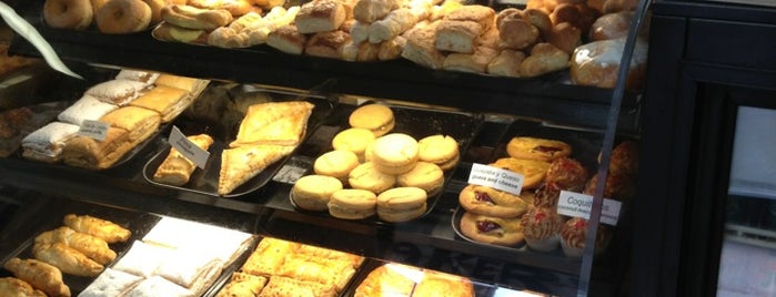 Coqui Bakery is one of Locais salvos de Kimmie.