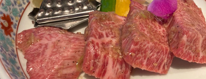 叙々苑 is one of 焼肉.