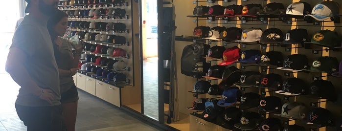 New Era Flagship Store: Miami is one of Geezy Miami.