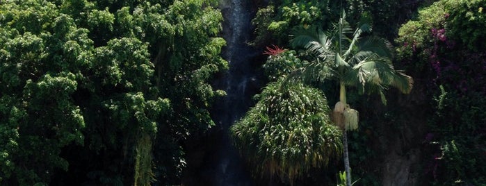 wallaman waterfalls is one of Australia 2013.